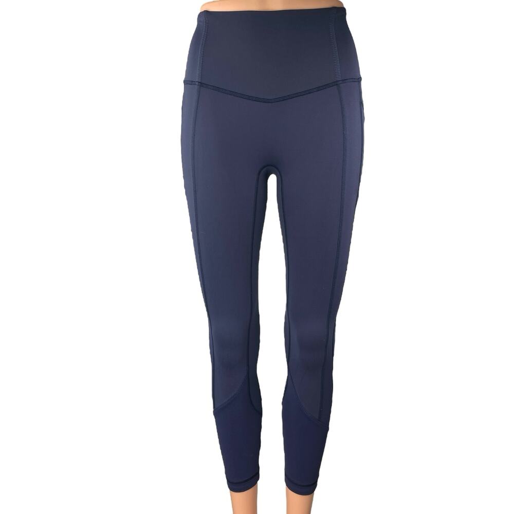 Lululemon Navy Blue Capri Yoga Workout Running Athletic Leggings Pants Size 2